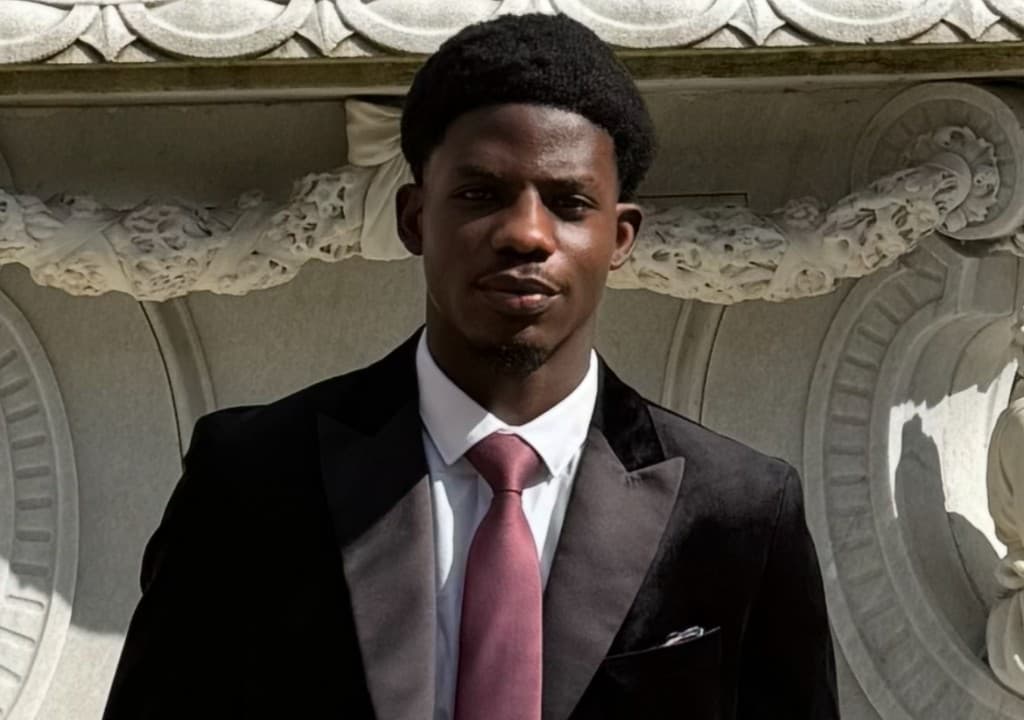 Portrait of Tare Akp